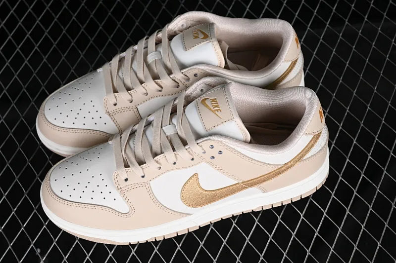 All categories Nk SB Dunk series Nk SB Dunk Low low-top sneakers K version Nk Dunk Low beige gold hook SB low-top sports and leisure sneakers DX5930-001